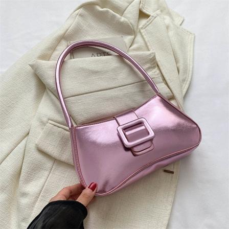 Populær og moderigtig lille firkantet taske, enkel skuldertaske, enkel crossbody-taske 2023 sommer ny casual pendler underarmstaske Rose Pink
