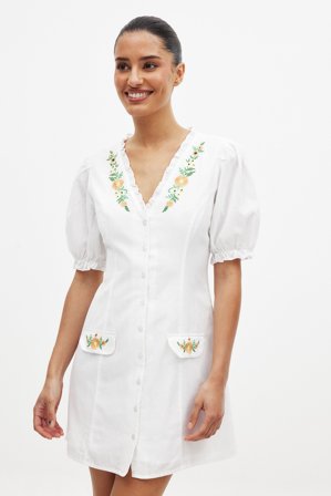 Handpicked x NA-KD Mini-Kleid mit Knopfleiste und Stickereidetail - Leinenkleider - Weiß - EU 36