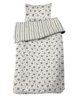 Sengesett Krepp Stina blomstrete 2 deler Blå