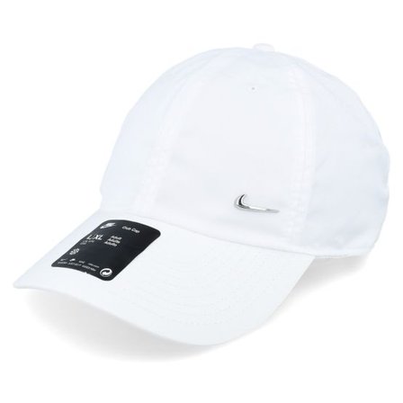 Nike - Vit unconstructed Keps - Club Cap Metal Swoosh White/Metallic Silver Dad Cap @ Hatstore