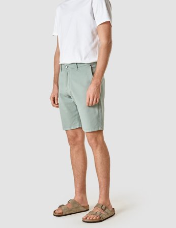 Shaping New Tomorrow - Classic Shorts - Calm Green - Male - Size 28/