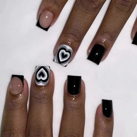 Valentinsdag Tryk På Negle Hjerte Design Korte Firkantede Kunstige Negle Sort Hvid Akryl Klistermærke Negle Manicure 24 stk.[HK]