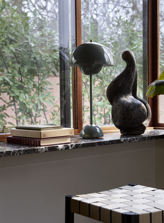 Flowerpot VP3 bordlampe H50 - stone blue