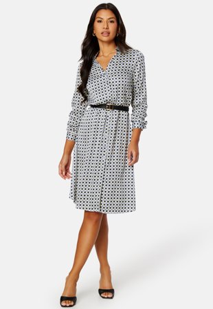 BUBBLEROOM Lillyanna satin shirt dress Blue / Patterned Klær