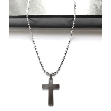 Kors halsband i rostfritt stål som håller färgen livet ut.