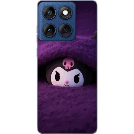 Kompatibelt Mobildeksel til Motorola Edge 60 Kuromi i et lilla fluffete miljø med en mystisk kawaii-design.