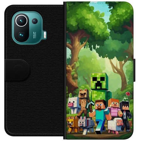 Kompatibelt Lommeboketui til Xiaomi Mi 11 Pro Blokkete pikselerte spillverden med grønne figurer og dyr i frodig skogsmiljø