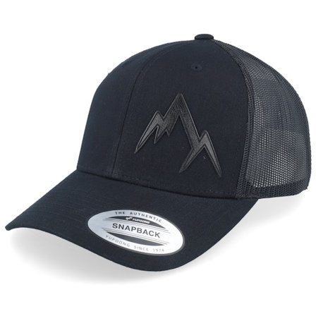 Wild Spirit - Svart trucker Caps - Small Engraved Mountain Black Trucker @ Hatstore