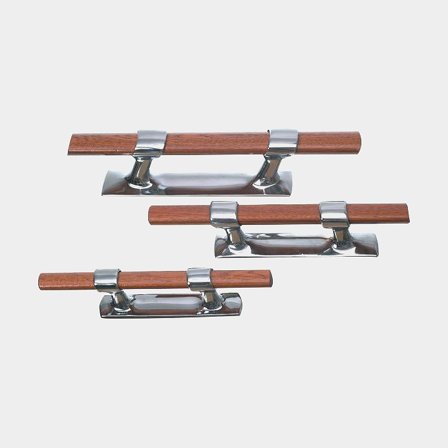 Galloccia / bitte per barca Foresti & Suardi Brass Cleat, barra di mogano & ottone cromato, 222 mm, (C/C) 90 mm