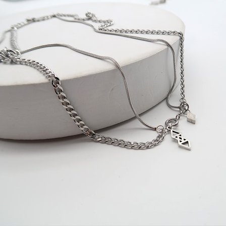 Exquisit flerskiktat halsband handgjord mynt rör triangulär konhänge flerlagers