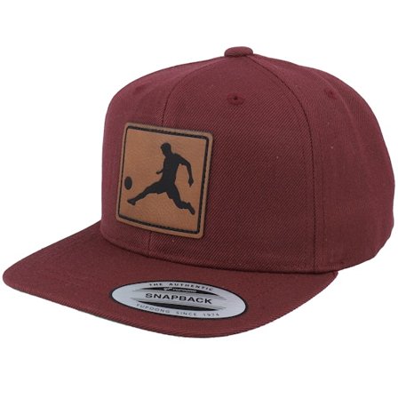 Kiddo Cap - Rouge snapback Casquette - Kids Football Player Engraved Maroon Snapback @ Hatstore