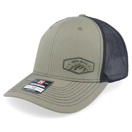 Wild Spirit - Groen trucker Cap - Small Mountain Green Patch Loden/Black Trucker @ Hatstore