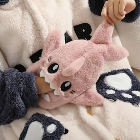 1L Varmtvandsflaske med Blødt Plysbetræk - Genanvendelig Varmepude til Rygsmerter, Menstruationssmerter & Varme (Pink)