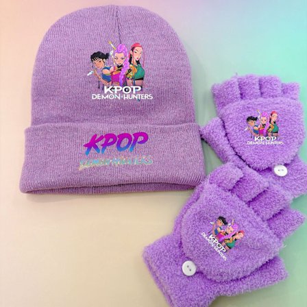 KPOP jagt damegruppe strikkede hatte varme strikkede handsker trykte ærtehatte udendørs kolde hatte.