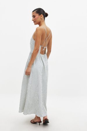 NA-KD Seersucker Open Back Midi Dress - Forårskjoler - Blå/Stribet - EU 42