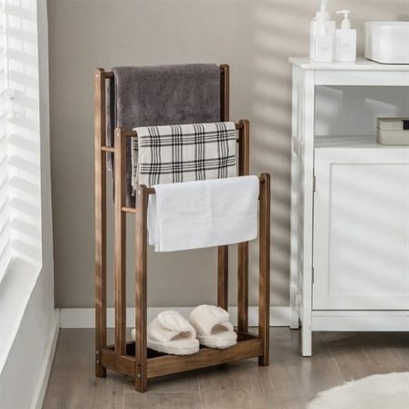 Håndklædestativ i træ med 3 stænger og hylde – rustik brun