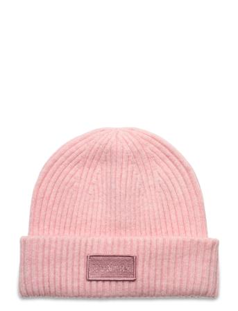 Theala Munthe Pink