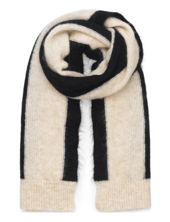 Hertha Knit Scarf Accessories Scarves Winter Scarves Musta Second Female