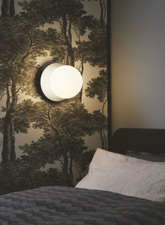 Liila 1 medium vegg/taklampe - light silver/opal