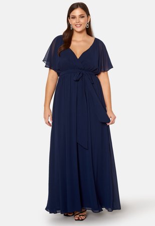 Goddiva Curve Flutter Sleeve Chiffon Maxi Curve Dress Klær