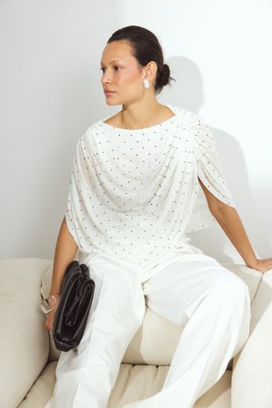 NA-KD Topp med draperad cape - Festtoppar - Prickig - M