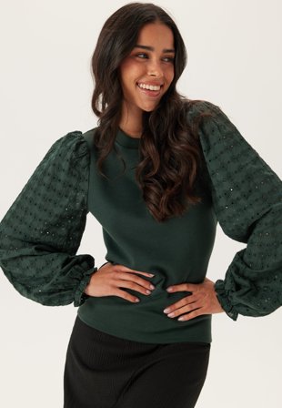 Happy Holly - Broderie Anglaise Sleeve Top - 32/34
