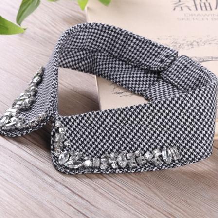 Tjej, falsk krage för kvinnor Pläd/brun Hmade Strassprydnad Liten tröja med rund hals Houndstooth rear buckle