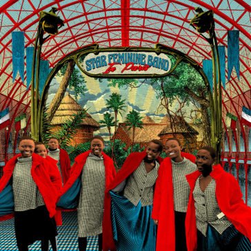 In paris STAR FEMININE BAND