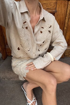 Handpicked x NA-KD Chemise en lin à broderie anglaise - Tenues d'été - Beige - EU 44