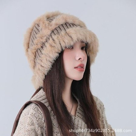 Soft Faux Fur Winter Hat for Women, Fluffy Beanie Hat with Wide Brim, Warm Winter Fur Hat for Girls