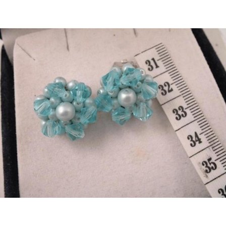 Vintage clips örhängen med turkos färgade pärlor