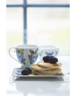 Asiet/fad Sommerfugl med håndtegnet motiv Hvid