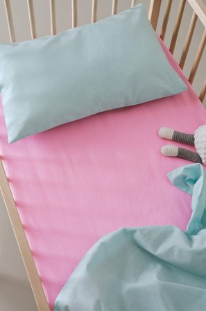 Jotex - Mini Stretchlaken Barneseng Økologisk 60x120 Cm Peonrosa - ZACK - Kjøp Laken hos Jotex