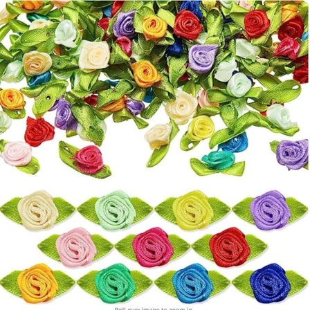 Ribbon Roses Keinotekoiset kangaskukat ja vihreät lehdet