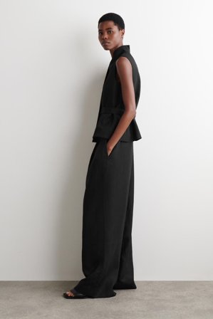 COS Dopasowane Spodnie Z Mieszanki Z Lnem in Czarny