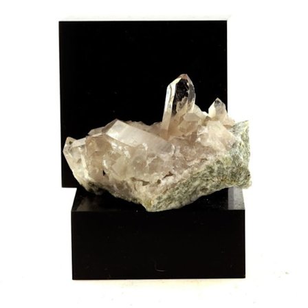 Kivet ja mineraalit. Savukvartsi. 236,0 senttiä. Les Deux Alpes, Oisans, Ranska.