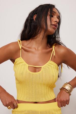 Elin Warnqvist x NA-KD Ribbstickat linne - Stickade toppar - Gul - X-Large