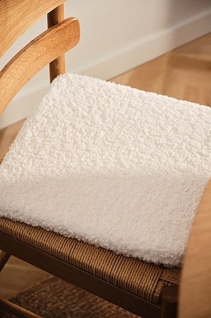 Jotex - Podkładka Pod Siedzenie 40x40 Cm biały naturalny - GLORE - Kup Poduszki do siedzenia ina krzesła firmy Jotex