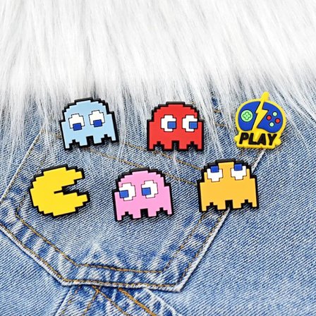 1Pcs Retro Arcade Game Enamel Pins Collections Cartoon Game Jewelry Brooches Denim Shirt Collar Badge Lapel Friends Gifts