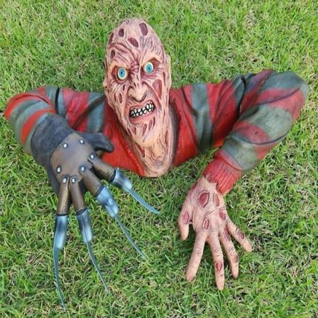 Ruby's Elm Street Nightmare Freddy Krueger Tomb Walker Decor Halloween Horror Cosplay Rekvisitter Dekoration Størrelse 32-25-15cm B
