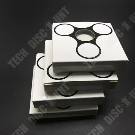 Fidget Spinner -lelu metalliakselilla - Muovinen Tri-Spinner stressin ja ahdistuksen lievitykseen - Musta[D]