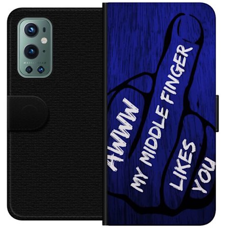 Kompatibelt Lommeboketui til OnePlus 9 Pro Mørk typografisk illustrasjon med hjerteform og budskap om vennskap mot dyp blå tretekstur