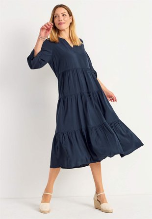 Cellbes of Sweden - Kjole med volanter i marine til damer i størrelse 42/44