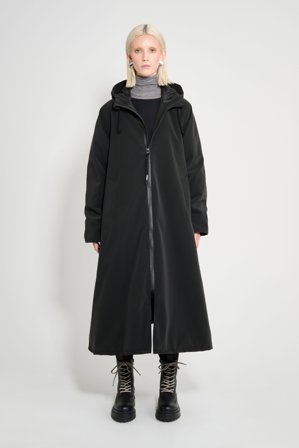 Mosebacke Long Matte Winter Coat Black