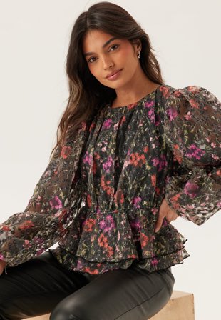 YAS - Yasleanna Ls Top S. - Black AOP:Rose Print