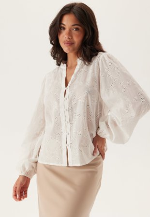 Happy Holly - Broderie Anglaise Blouse - White