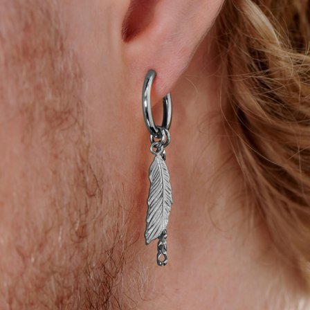 Pendiente de aro de acero plateado con colgantes de pluma y cadena para hombres - Pendientes de aro con colgante