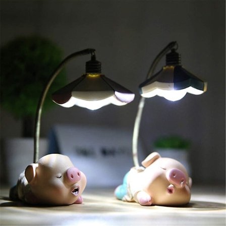 Sødt Sovende Gris Figurer, 2 stk Harpiks Grisunger Grise Med Natlampe Actionfigur Legetøj