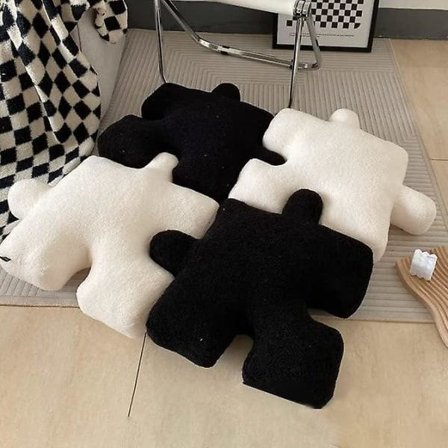 Plysjpute med prikker som kan brukes som en plysjpute for spill, spesialformet puteleke