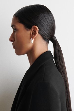 COS Women's Mismatched Rectangular Pearl Earrings in Silver-coloured